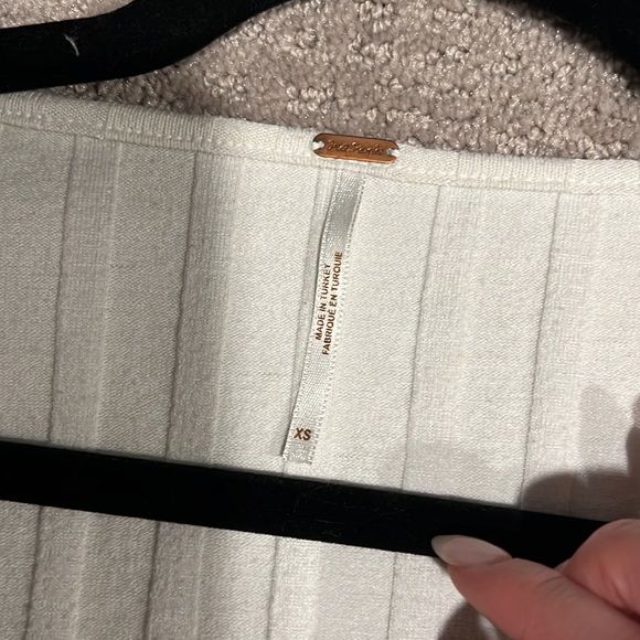 Free People quarter length shirt - Picture 2 of 2